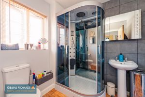 En-Suite- click for photo gallery